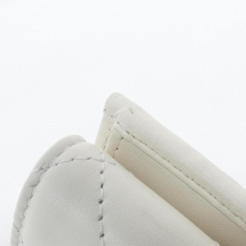 CHANEL White Wallet - Picture 3 of 9